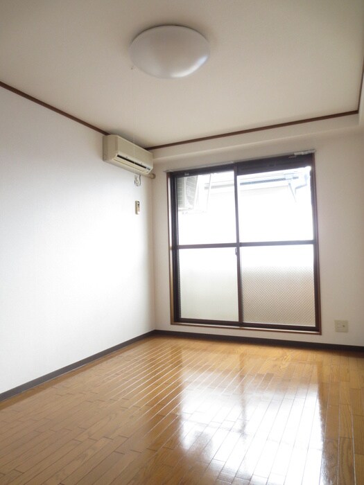 居室 ビアンヌール川西