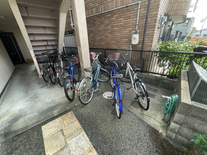 駐輪場 アベニュ－マンション