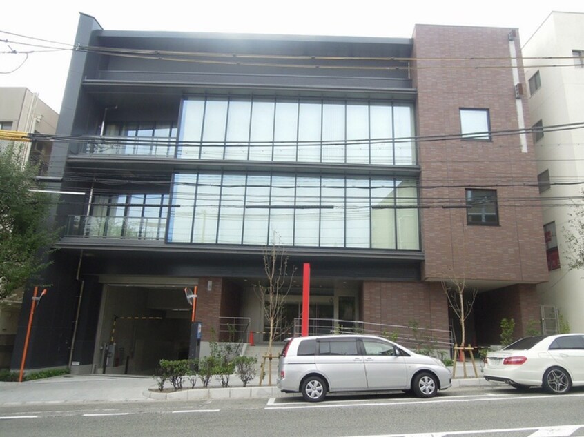 三菱UFJ銀行夙川支店(銀行)まで120m シャトレ－夙川