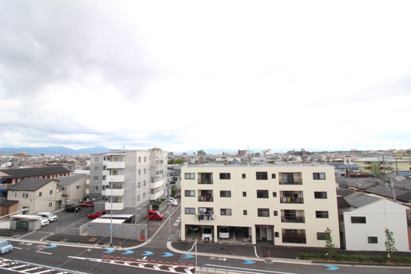 室内からの展望 ドマ－ニ