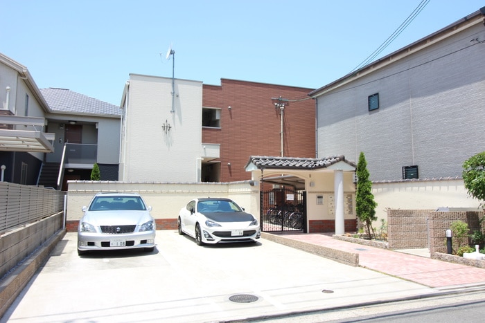 駐車場 フローラ香ヶ丘