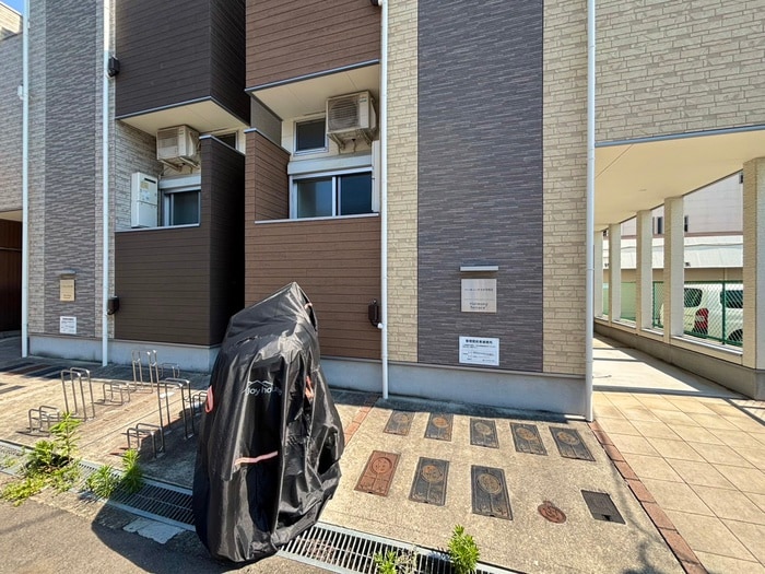 バイク置き場 ハーモニーテラス今川Ⅱ