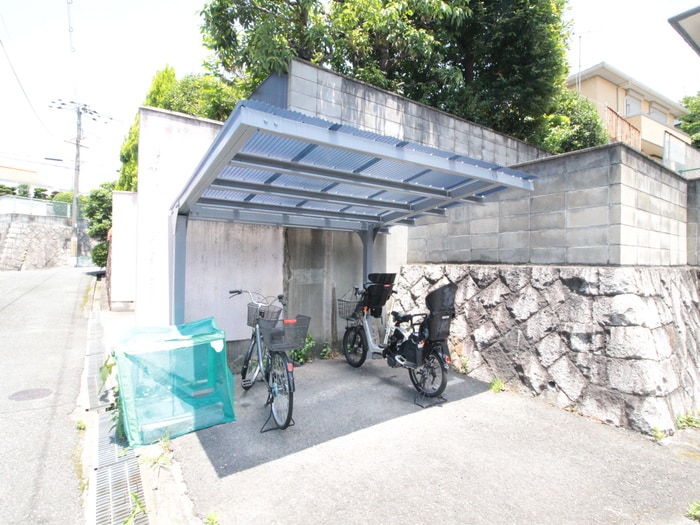 駐輪場 カルムイン香里園