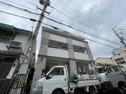 建築中