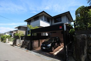 新千里西町３丁目貸家