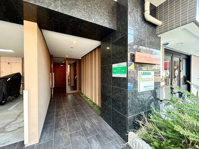 エントランス部分 ＶＩＬＬ　ＢＯＵＱＵＥ湯里