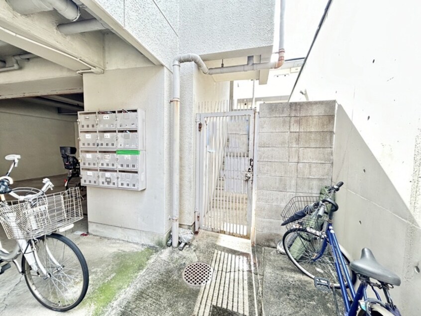 エントランス部分 ドミトリー小川