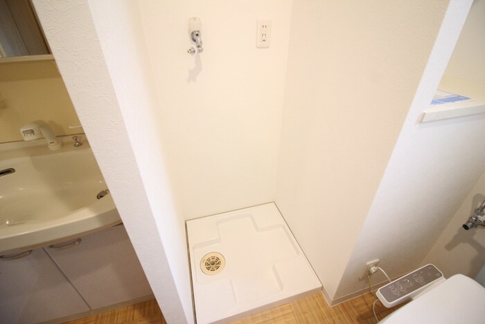 洗濯機置場 ワコ－レヴィ－タ深江本町