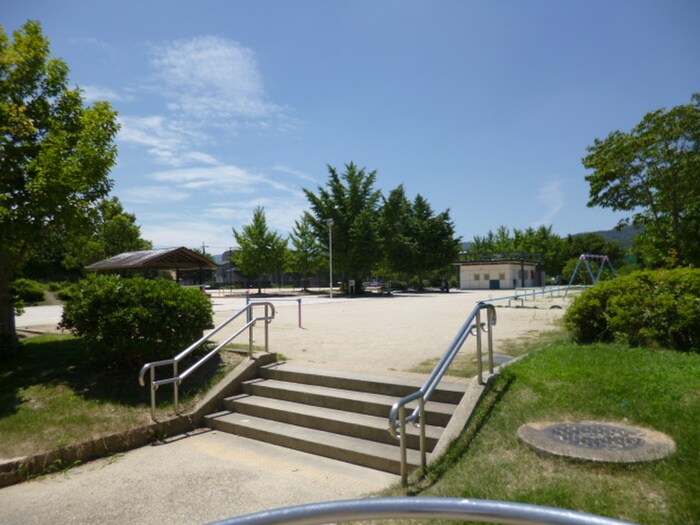 上桂公園(公園)まで600m Ｅｌｖｉｔａ上桂