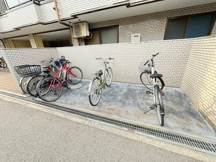 駐輪場 尚栄ドムス