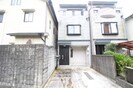 御陵中筋町貸家の外観