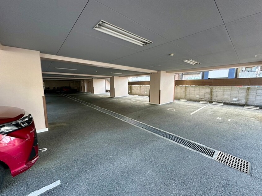 駐車場 エスメラード　ヒコ