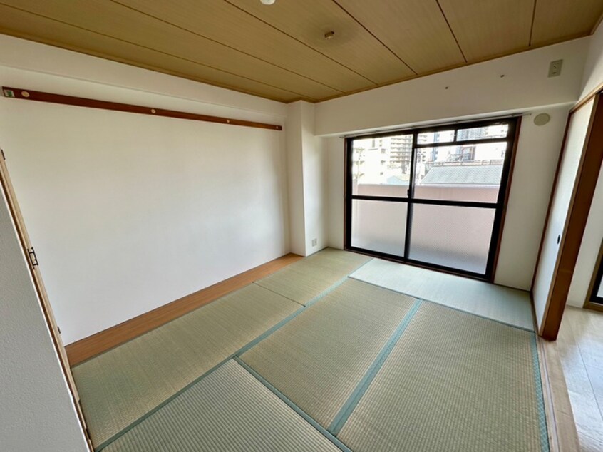 居室 エスメラード　ヒコ