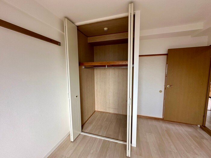 収納 エスメラード　ヒコ