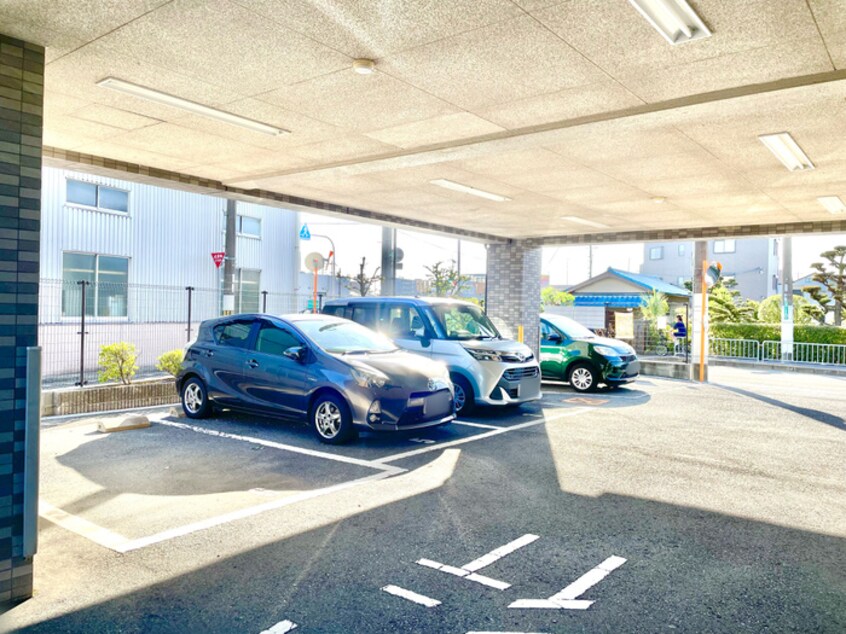 駐車場 カトル・セゾン　中甚