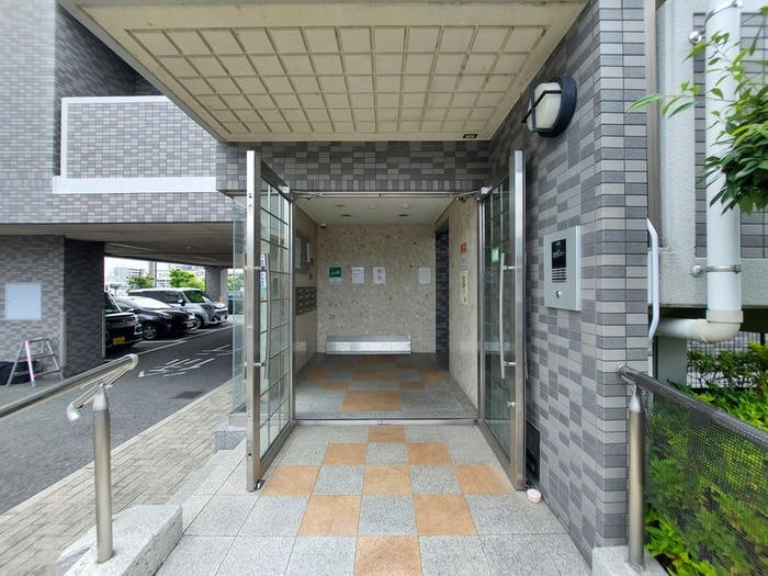 エントランス部分 カトル・セゾン　中甚