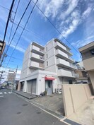 ハイツ香里ウエストの外観