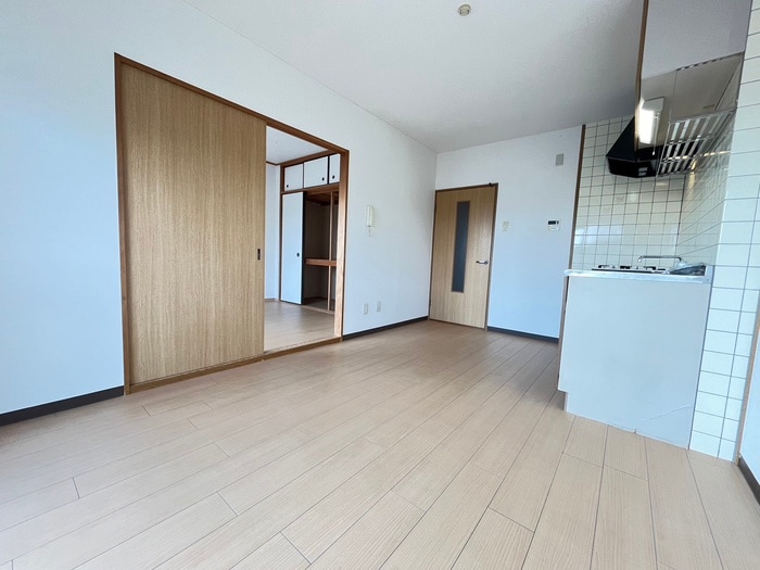 居室 サウスワ－ド