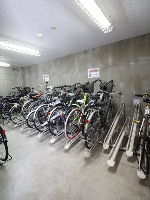 駐輪場 CITY SPIRE上町台