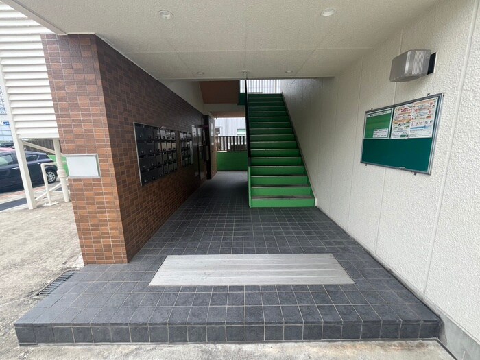 エントランス部分 グランドハイツヤマダ
