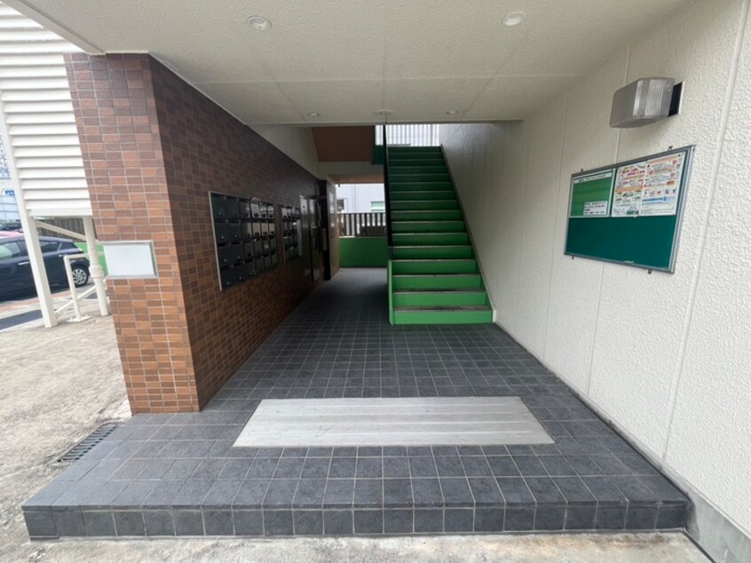 エントランス部分 グランドハイツヤマダ