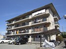 尾勝山ハイツの外観