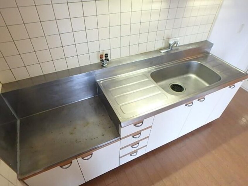 キッチン 尾勝山ハイツ