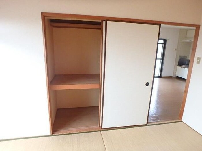 収納 尾勝山ハイツ