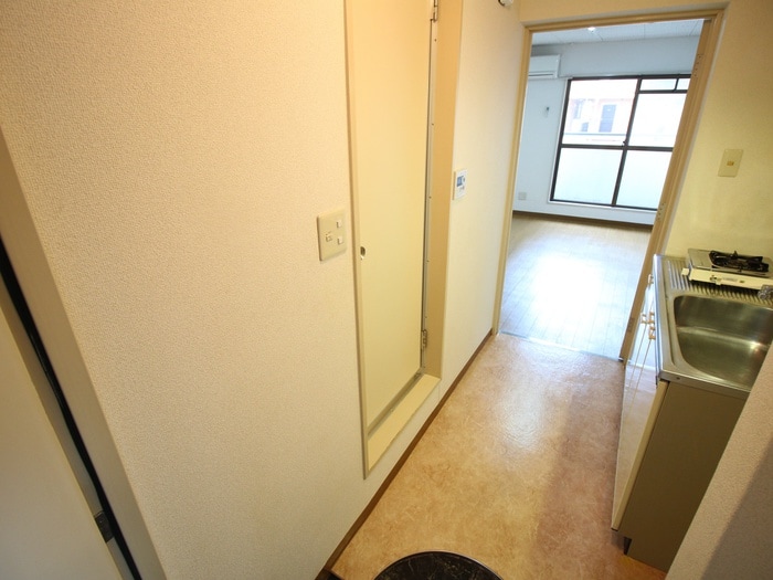 廊下 メゾンNOWNOW