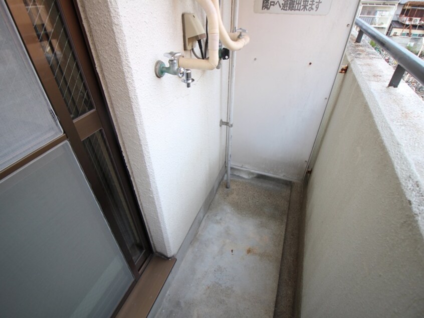 洗濯機置場 メゾンNOWNOW