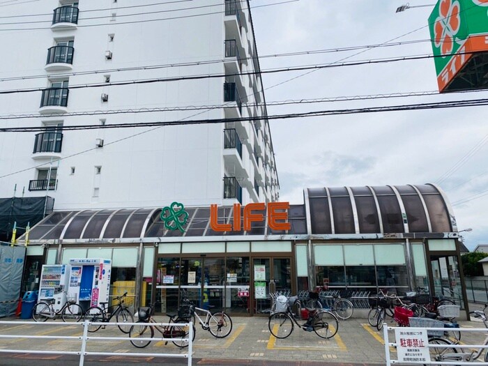 ライフ忠岡店(スーパー)まで300m ウエムラグレース忠岡町