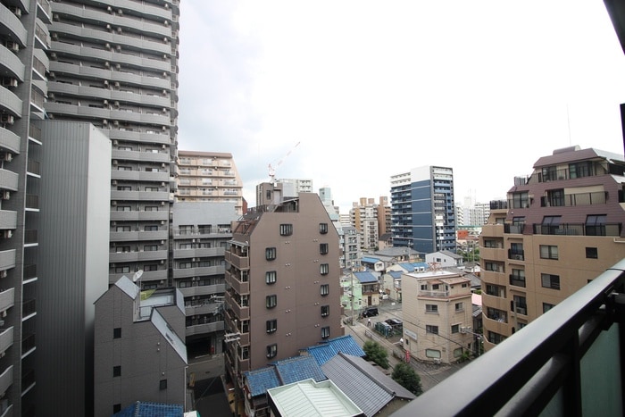 室内からの展望 ｴｽﾃﾑｺｰﾄ新大阪Ⅲｽﾃｰｼｮﾝﾌﾟﾗｻﾞ