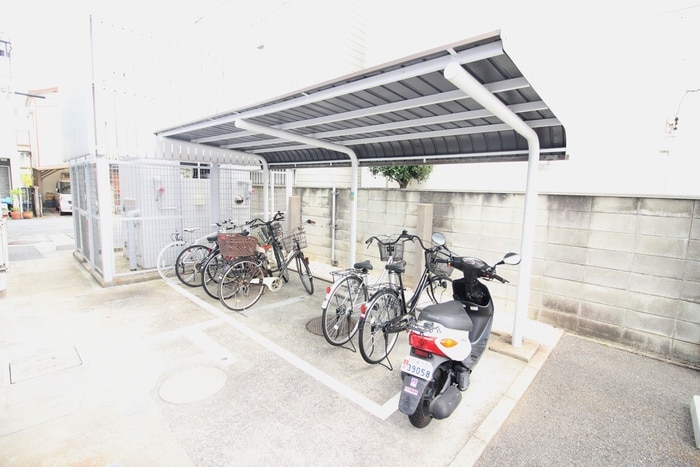駐輪場 シャト－高見の里