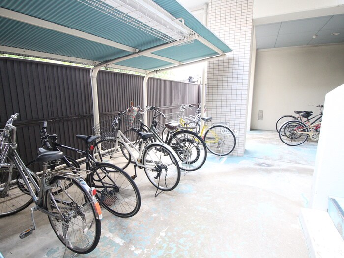 駐輪場 BelleVille千本今出川