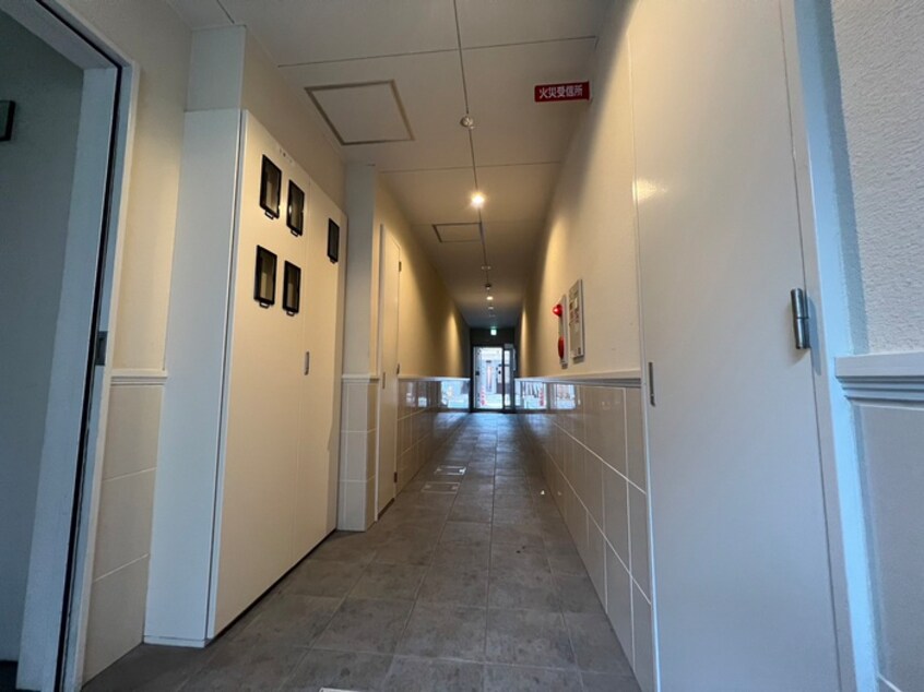 エントランス部分 L｀PUR Buil