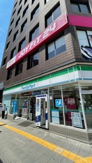 ファミリーマート谷町3丁目店(コンビニ)まで230m BRAVE徳井町