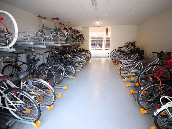 駐輪場 ｱﾄﾞﾊﾞﾝｽ新大阪ｳｴｽﾄｹﾞｰﾄ(202)