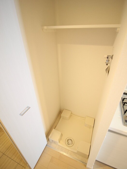 洗濯機置場 ｱﾄﾞﾊﾞﾝｽ新大阪ｳｴｽﾄｹﾞｰﾄ(202)