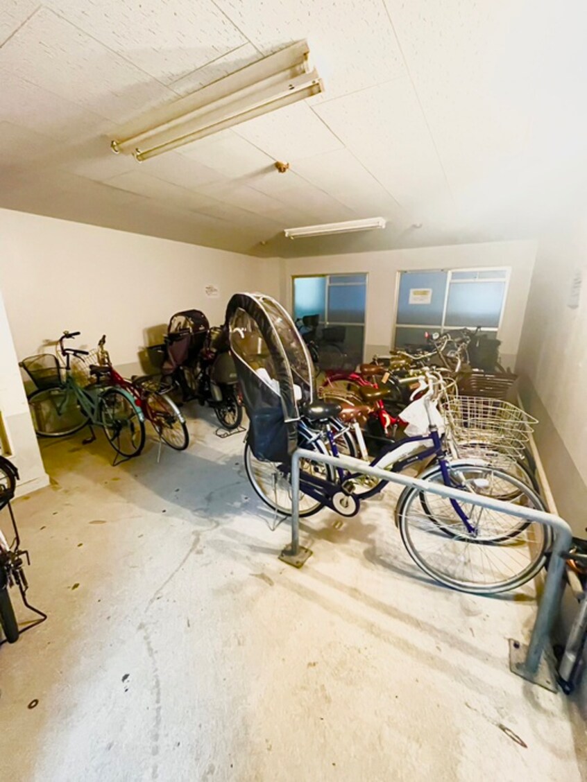 駐輪場 ロイヤル深江