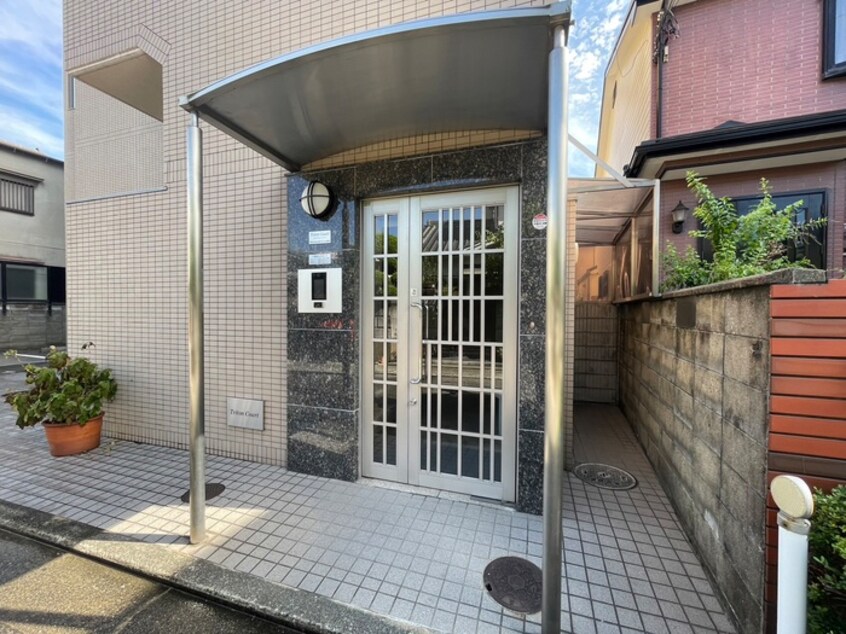 エントランス部分 トライトンコ－ト