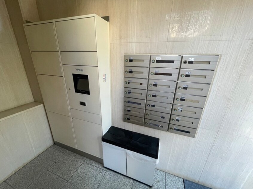 その他 トライトンコ－ト