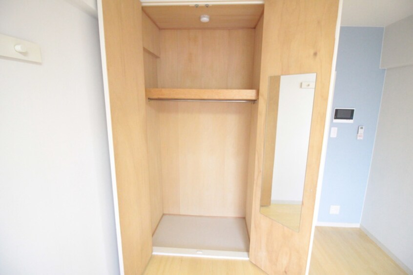 収納 トライトンコ－ト