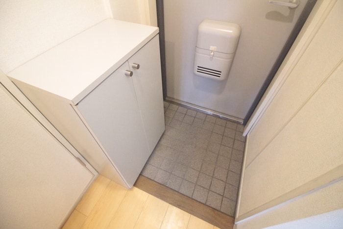 玄関 トライトンコ－ト