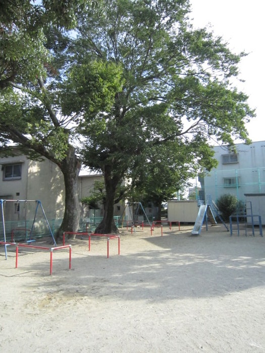 公園(公園)まで33m Ａvantage雅庵