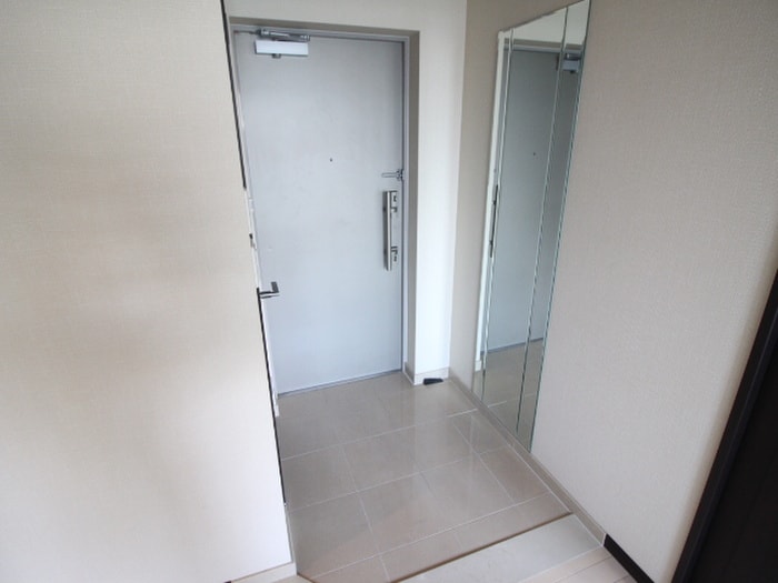 玄関 塚口ガ－デンズマ－ク(212)