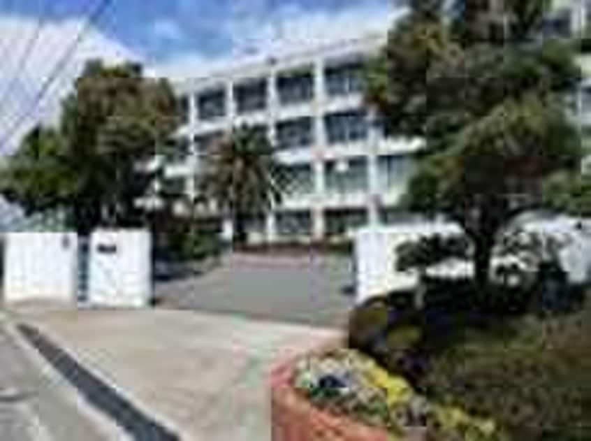 明石市立江井ヶ島中学校(中学校/中等教育学校)まで750m ウエストフィ－ル伍号館