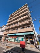 ファミリーハイツ九条の外観