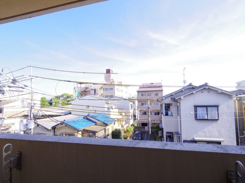 室内からの展望 メゾン・アロ－