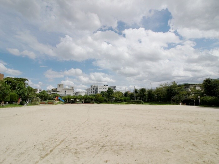 豊島野公園(公園)まで855m クローバーハイツ豊島