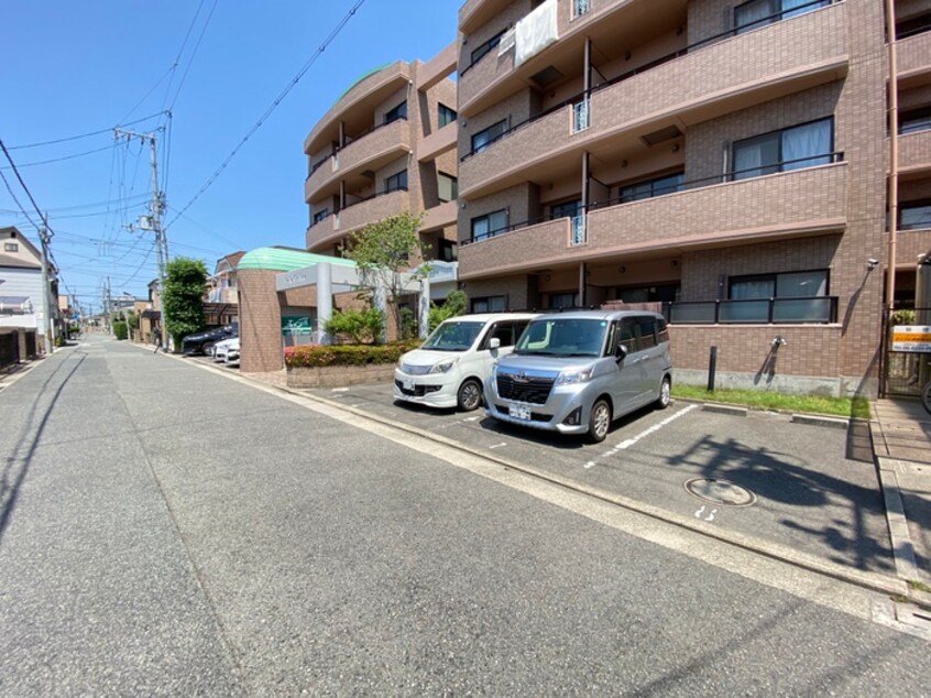 駐車場 Belle Colline